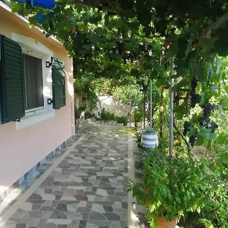 Villa Nefeli Piqeras Exterior photo